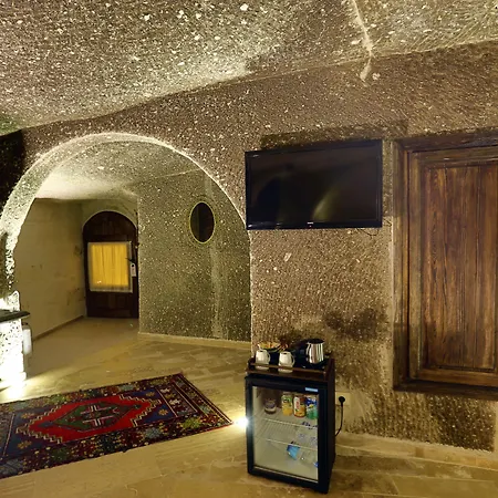 Hidden Cave Hotel 3*