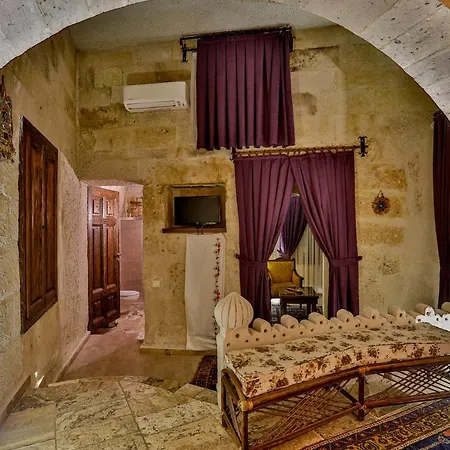 Hidden Cave Hotel 5*