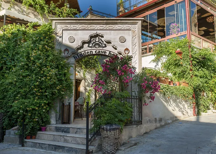 Hidden Cave Hotel 3*